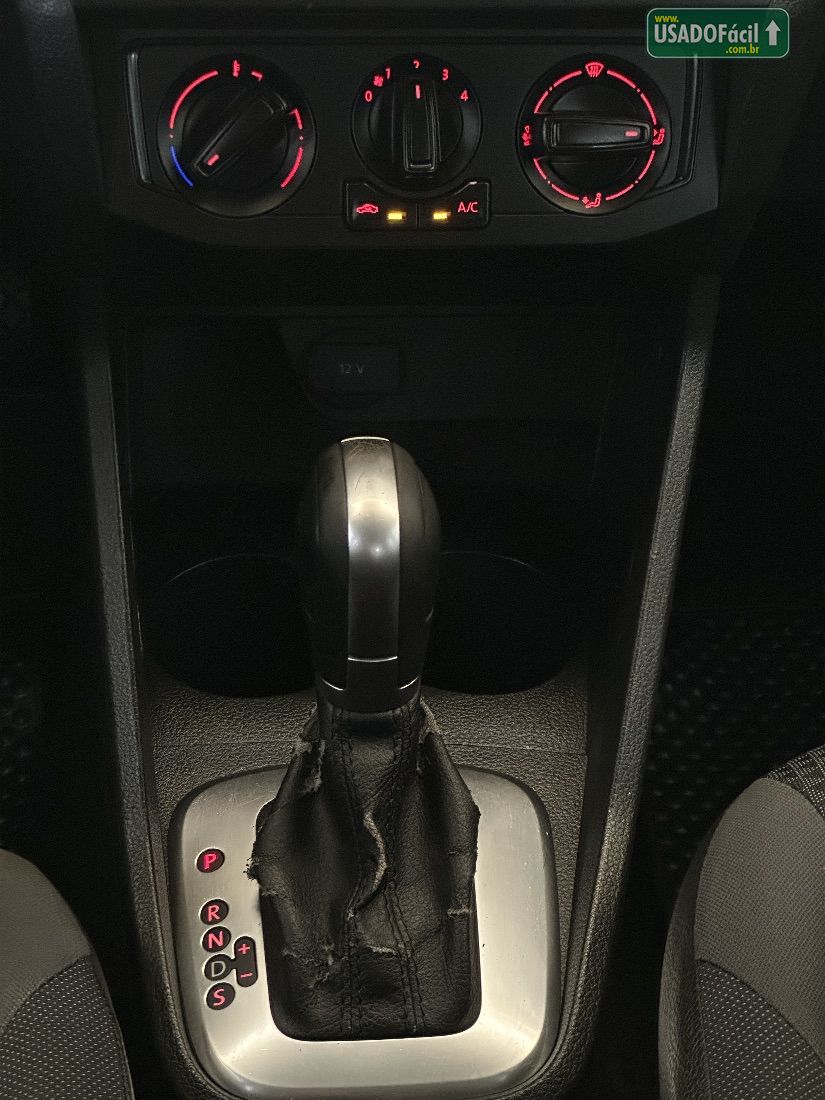 Volkswagen Voyage 1.6 MSi Automático Flex 2019/2020 — foto 18 de 20