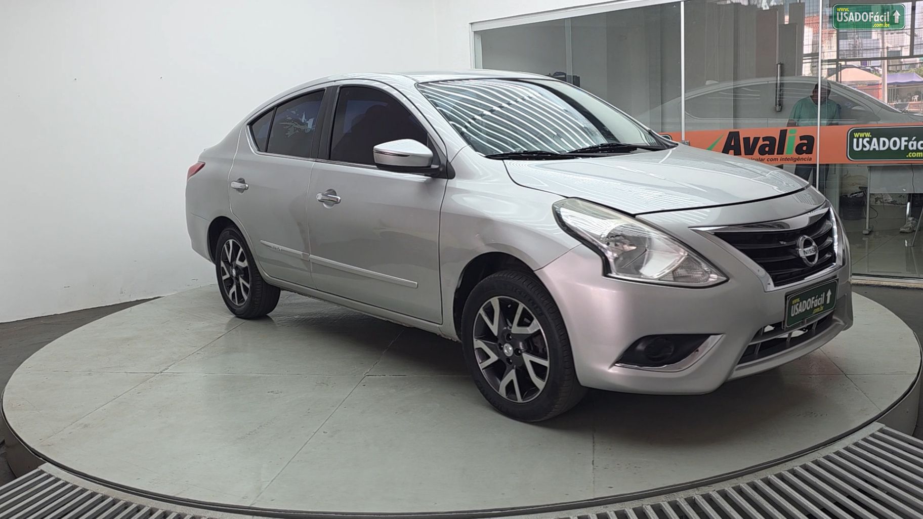 NISSAN Versa Unique 1.6 Mecânico Flex 2016/2016 — foto 3 de 25