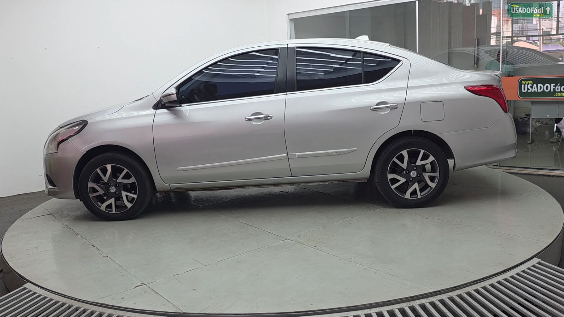 NISSAN Versa Unique 1.6 Mecânico Flex 2016/2016 — foto 8 de 25