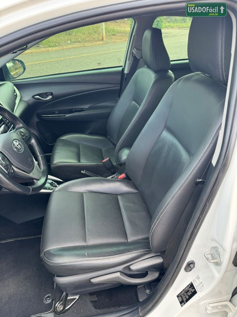 Toyota Yaris Sedan XS Connect 1.5 Automático Flex 2021/2022 — foto 8 de 11