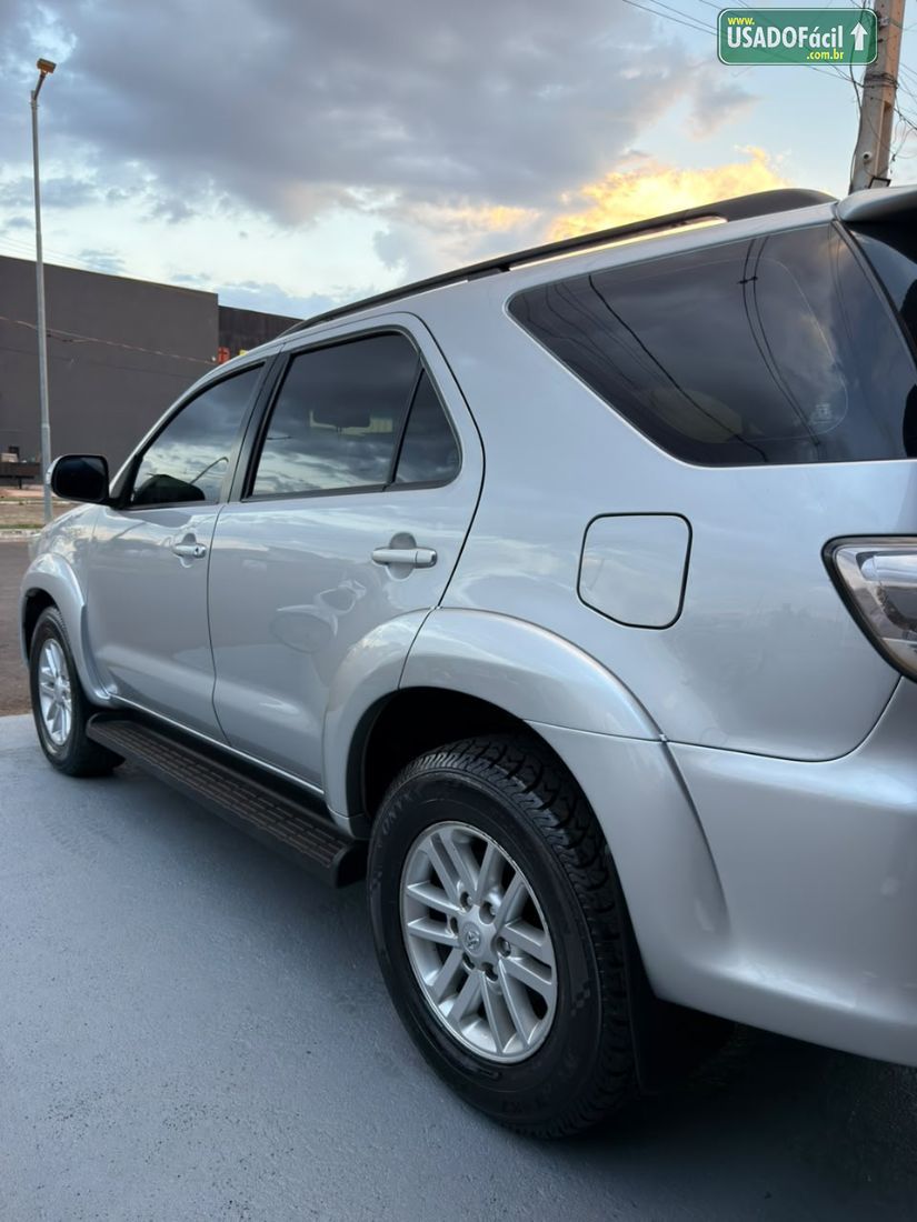 Toyota Hilux SW4 SRV D4-D 3.0 4x4 TDI Automático Diesel 2013/2013 — foto 10 de 10