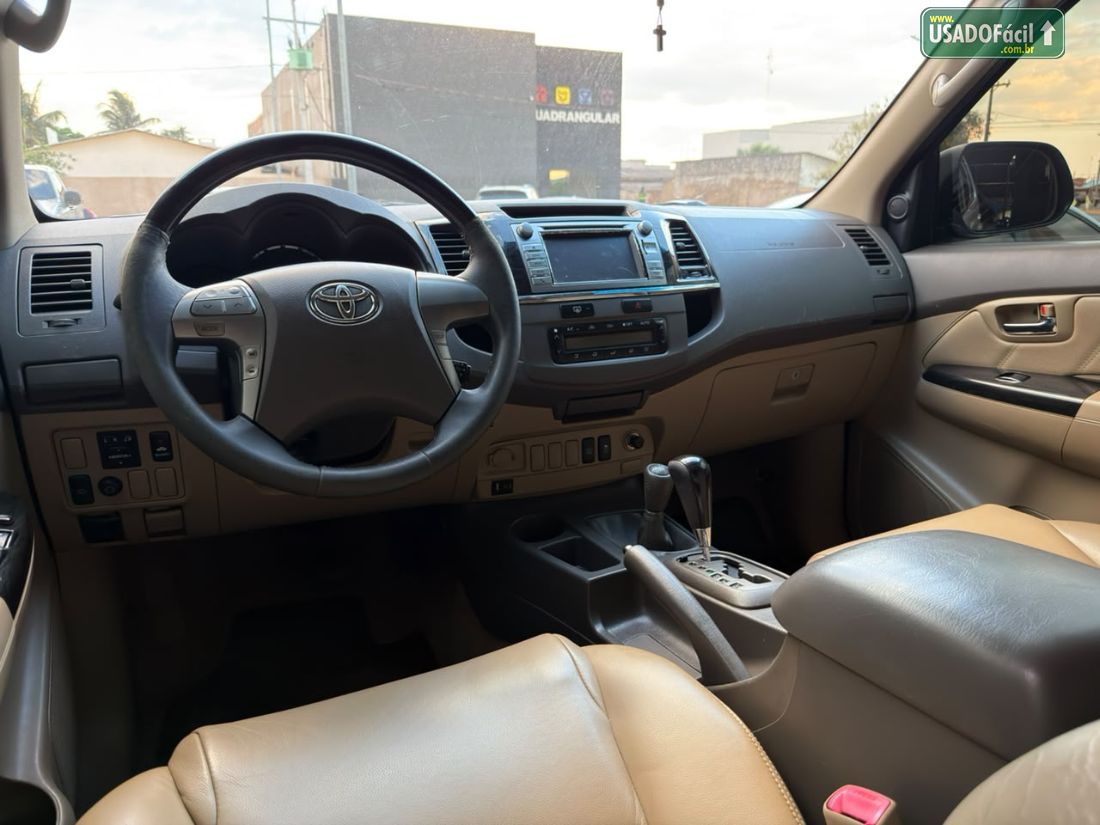 Toyota Hilux SW4 SRV D4-D 3.0 4x4 TDI Automático Diesel 2013/2013 — foto 4 de 10