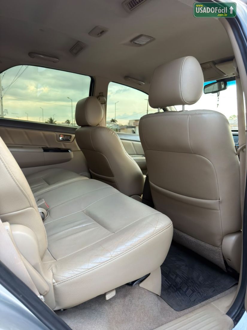 Toyota Hilux SW4 SRV D4-D 3.0 4x4 TDI Automático Diesel 2013/2013 — foto 7 de 10