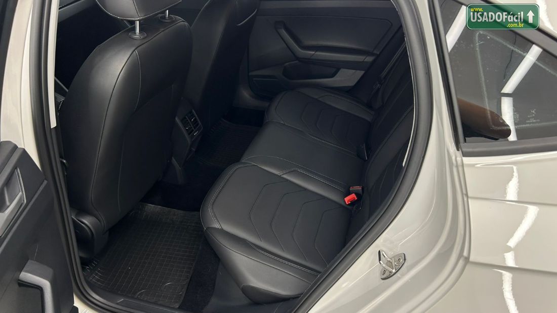 Volkswagen Virtus Comfortline 200 TSI Automático Flex 2024/2025 — foto 9 de 12
