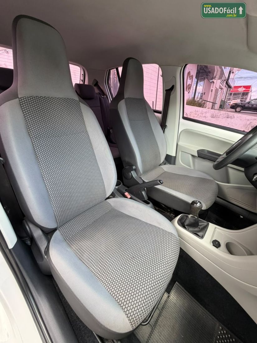 Volkswagen Up! Move 1.0 TSI Total Flex 5P 2016/2017 — foto 12 de 26
