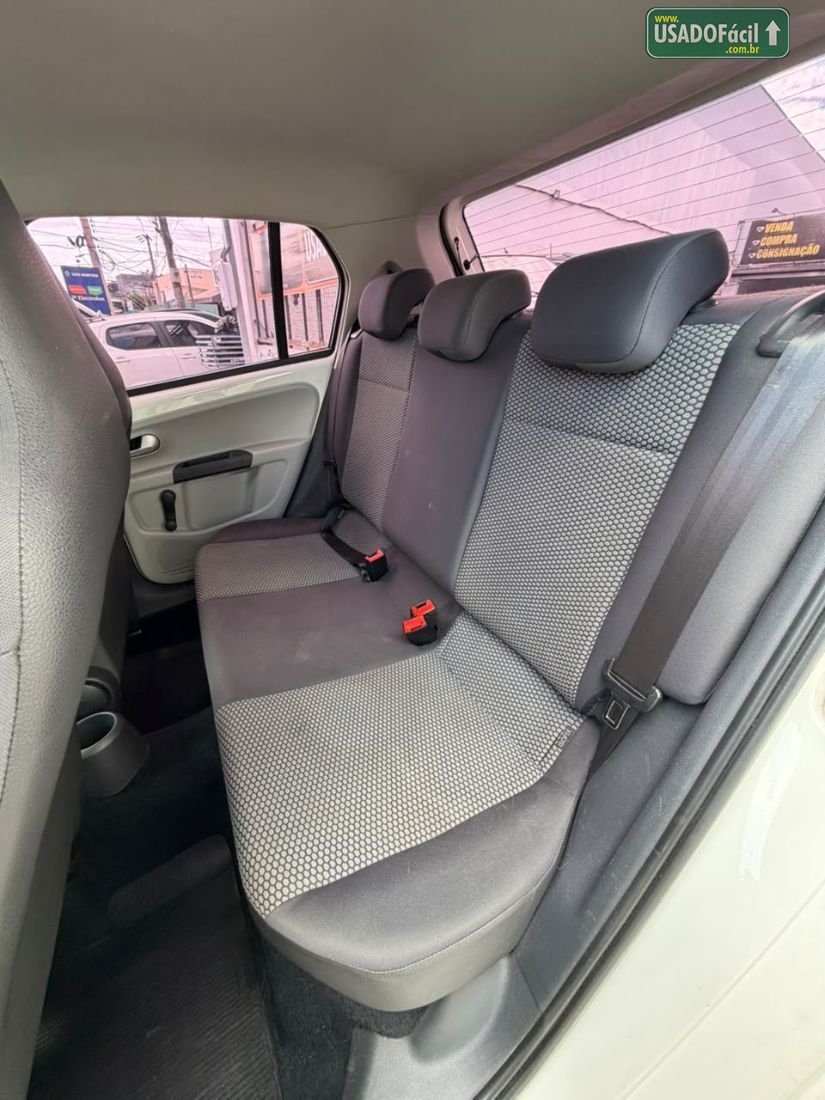 Volkswagen Up! Move 1.0 TSI Total Flex 5P 2016/2017 — foto 13 de 26