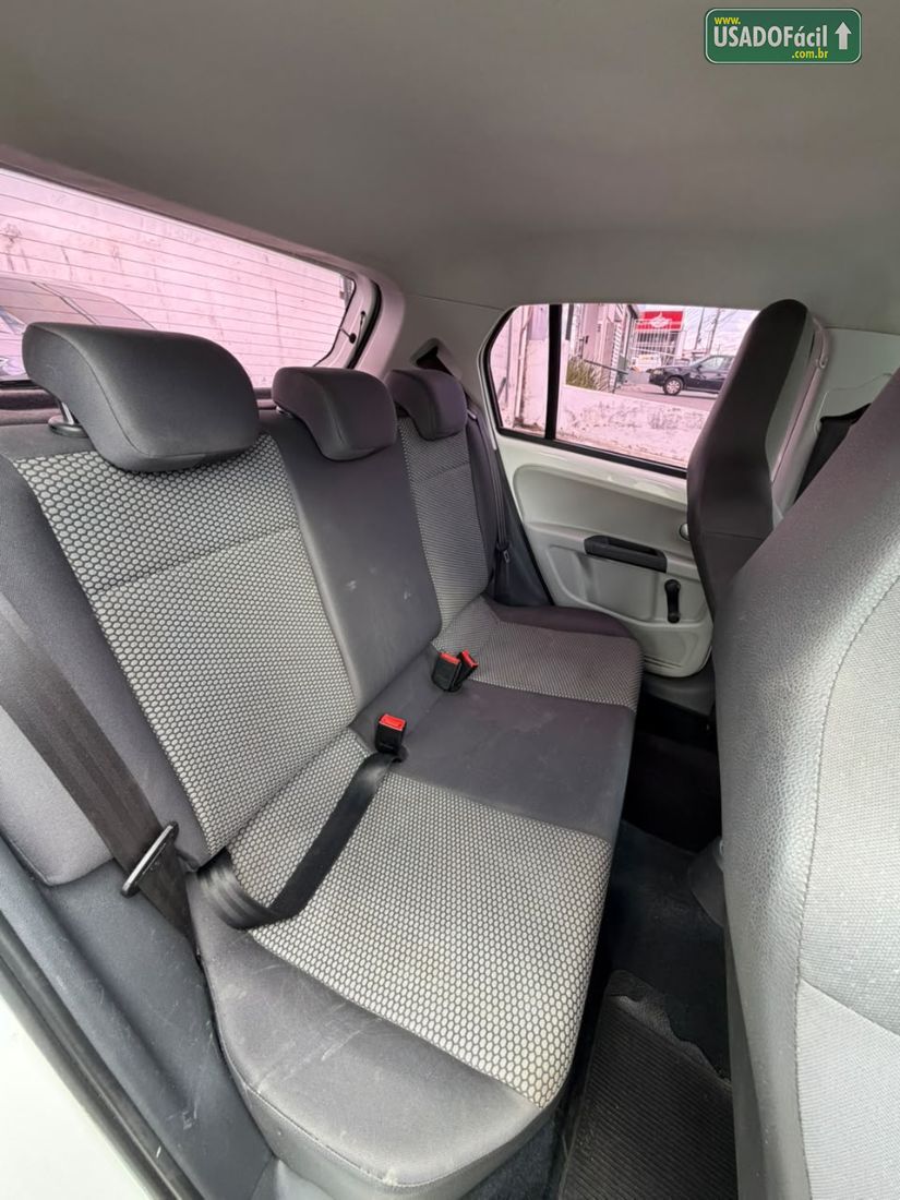 Volkswagen Up! Move 1.0 TSI Total Flex 5P 2016/2017 — foto 14 de 26