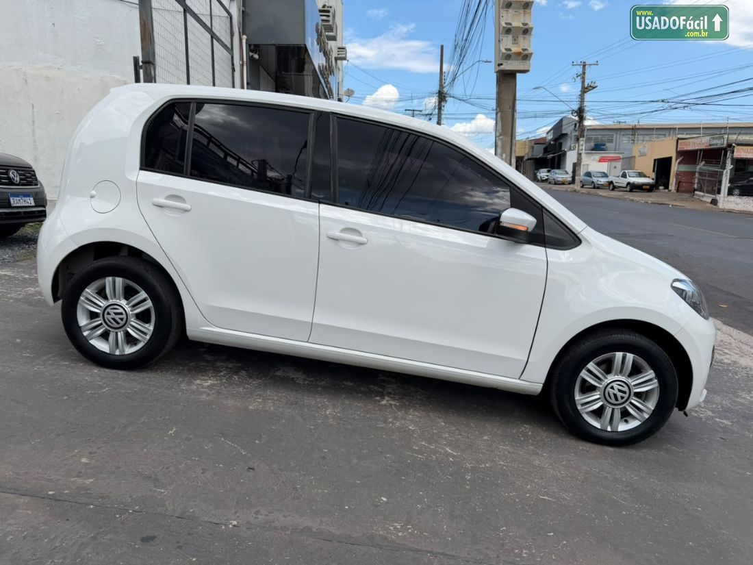 Volkswagen Up! Move 1.0 TSI Total Flex 5P 2016/2017 — foto 8 de 26