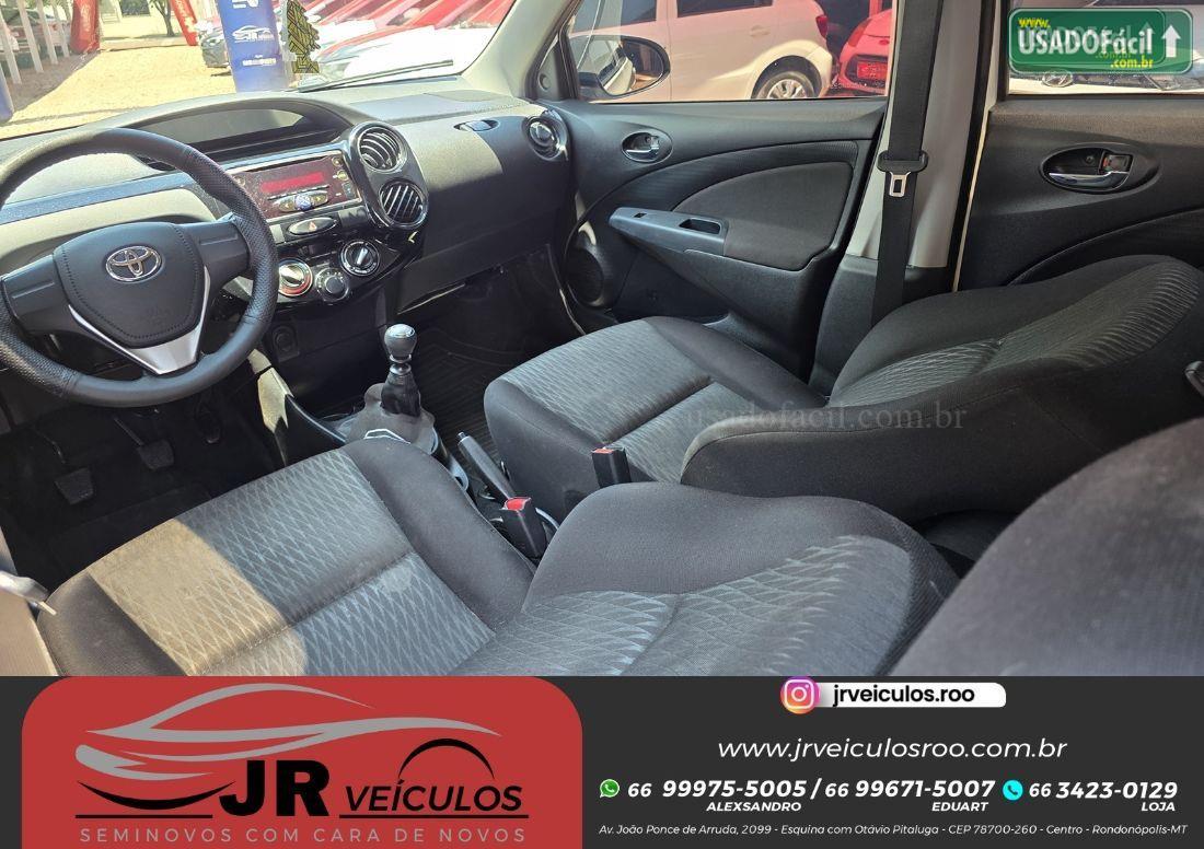 TOYOTA Etios Hatch X 1.3 Mecânico Flex 2017/2018 — foto 9 de 15
