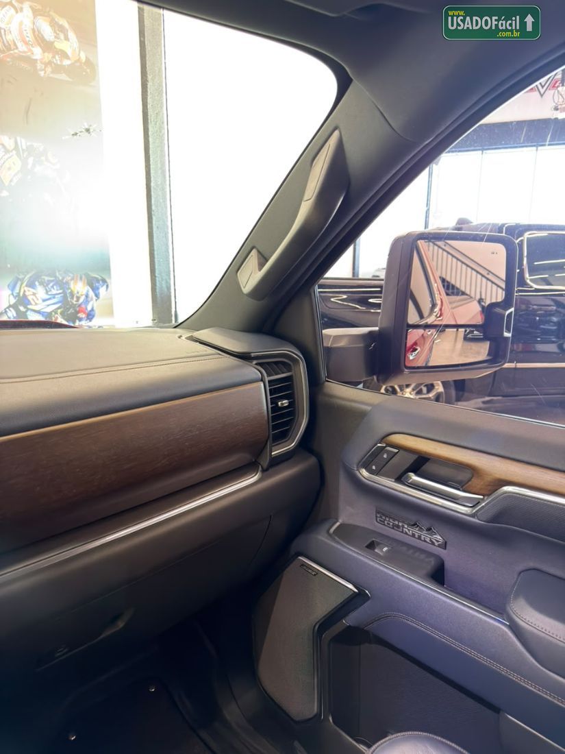 CHEVROLET/GM Silverado High Country 5.3 V8 AWD Automático 2023/2024 — foto 13 de 16