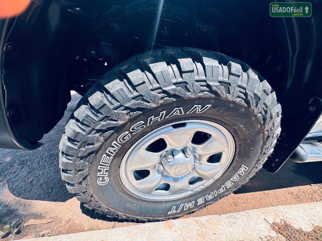 Toyota Hilux CS D4-D 2.5 4x4 Turbo Mecânico Diesel 2010/2010 — foto 4 de 8