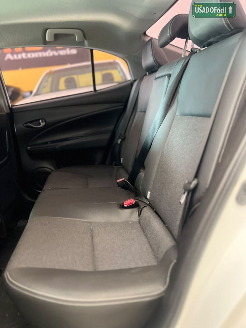 Toyota Yaris Sedan XL 1.5 Automático Flex 2024/2025 — foto 6 de 8