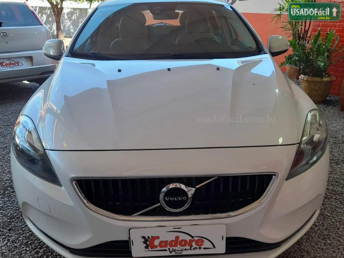 VOLVO V40 T-4 KINETIC 2.0 Automático 2018/2018 — foto 3 de 13