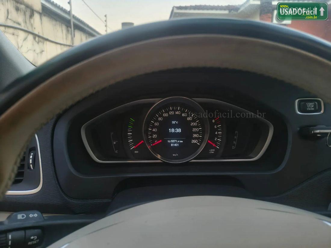 VOLVO V40 T-4 KINETIC 2.0 Automático 2018/2018 — foto 9 de 13