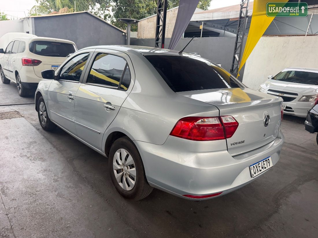 Volkswagen Voyage City 1.6 Mi Total Flex 2014/2014 — foto 5 de 8