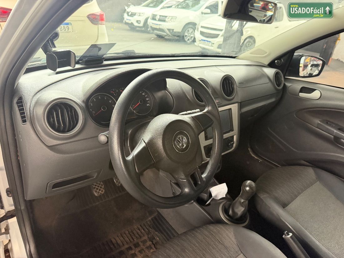 Volkswagen Voyage City 1.6 Mi Total Flex 2014/2014 — foto 7 de 8