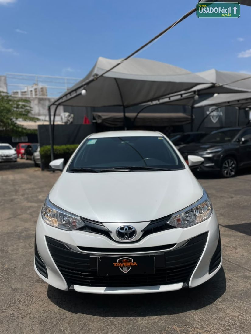 Toyota Yaris Sedan XL Plus Connect 1.5 Automático Flex 2021/2022 — foto 2 de 12