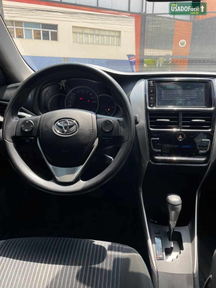 Toyota Yaris Sedan XL Plus Connect 1.5 Automático Flex 2021/2022 — foto 8 de 12
