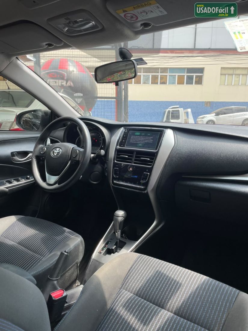Toyota Yaris Sedan XL Plus Connect 1.5 Automático Flex 2021/2022 — foto 9 de 12
