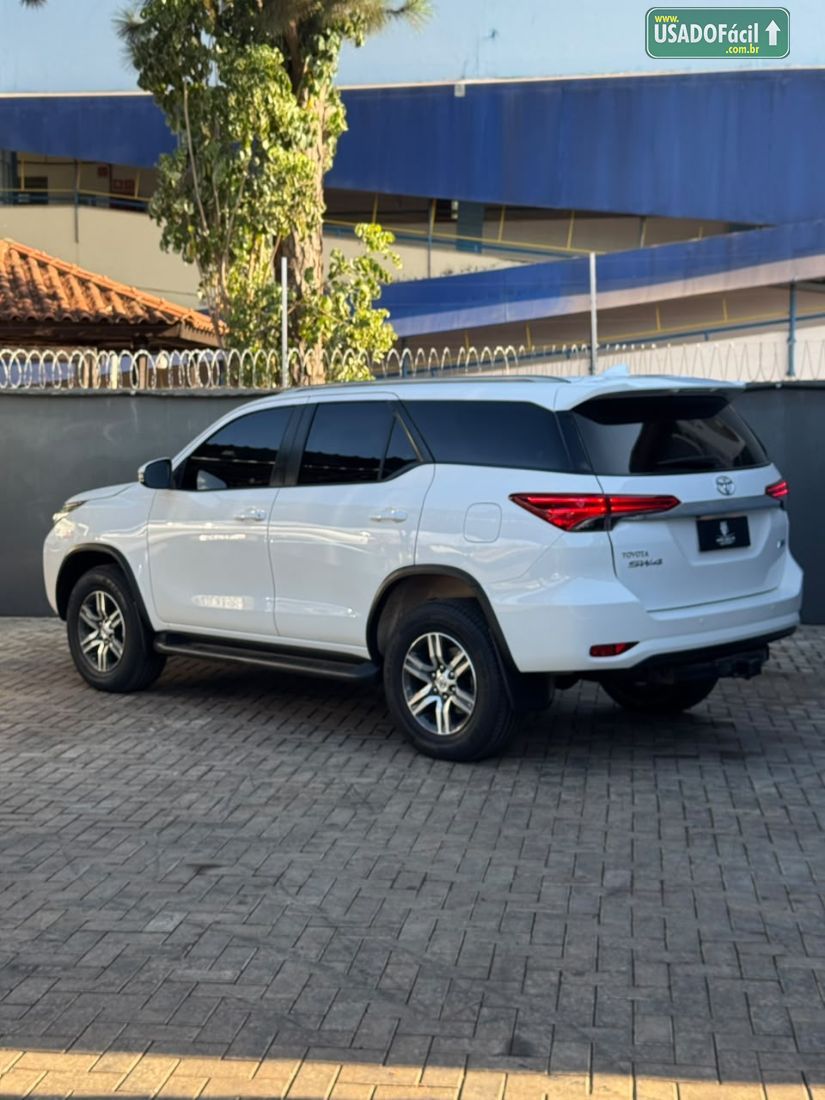 Toyota Hilux SW4 SR 2.7 4X2 Flex Automático 2017/2018 — foto 11 de 19