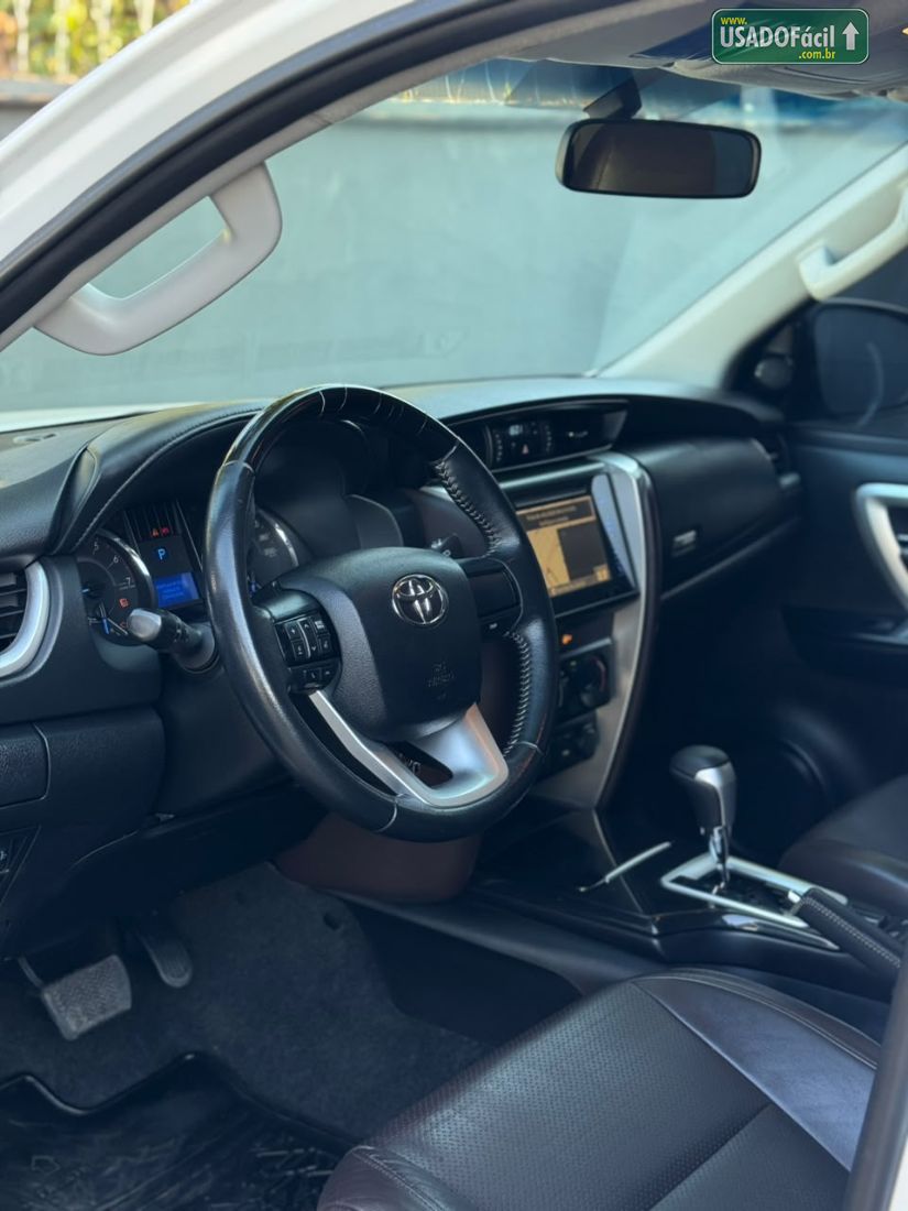 Toyota Hilux SW4 SR 2.7 4X2 Flex Automático 2017/2018 — foto 13 de 19