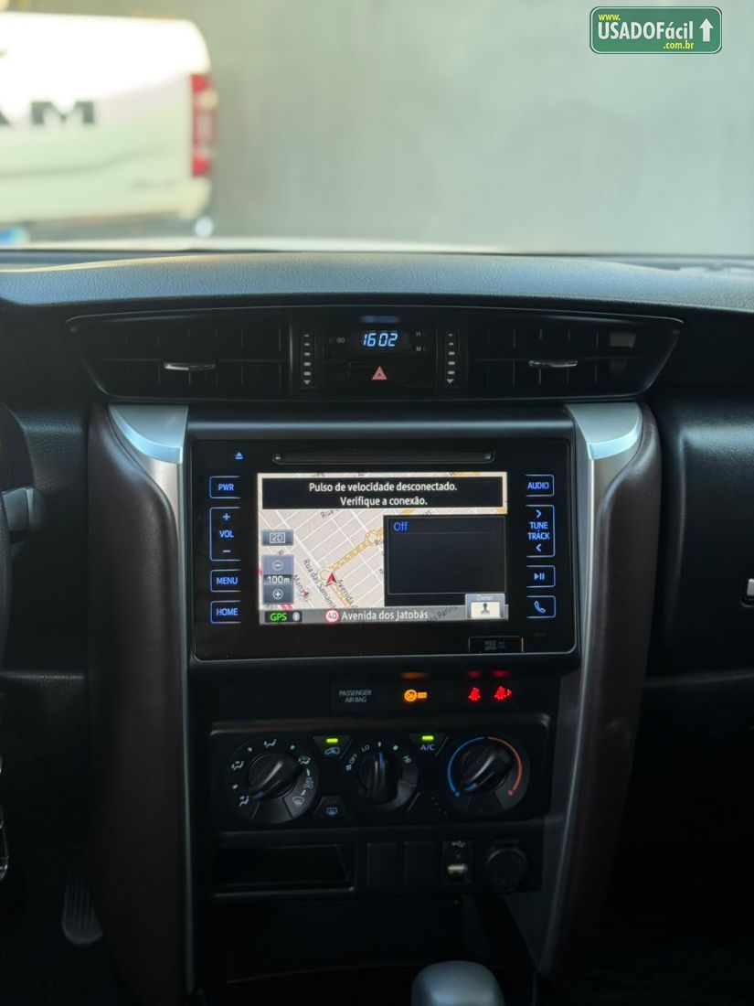 Toyota Hilux SW4 SR 2.7 4X2 Flex Automático 2017/2018 — foto 14 de 19