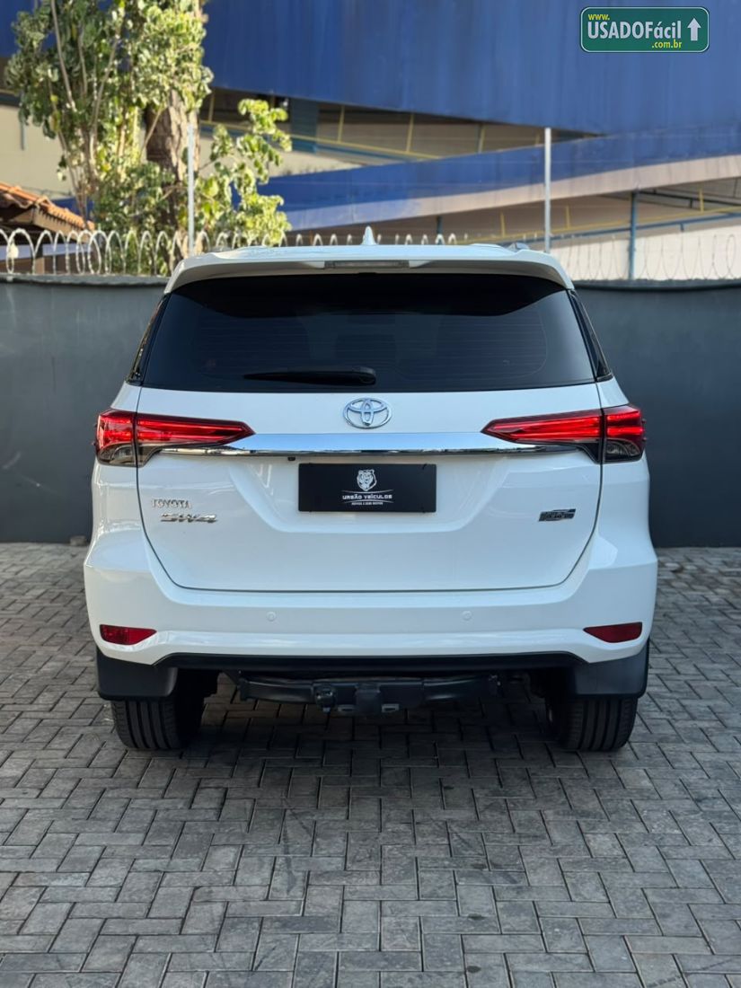 Toyota Hilux SW4 SR 2.7 4X2 Flex Automático 2017/2018 — foto 9 de 19