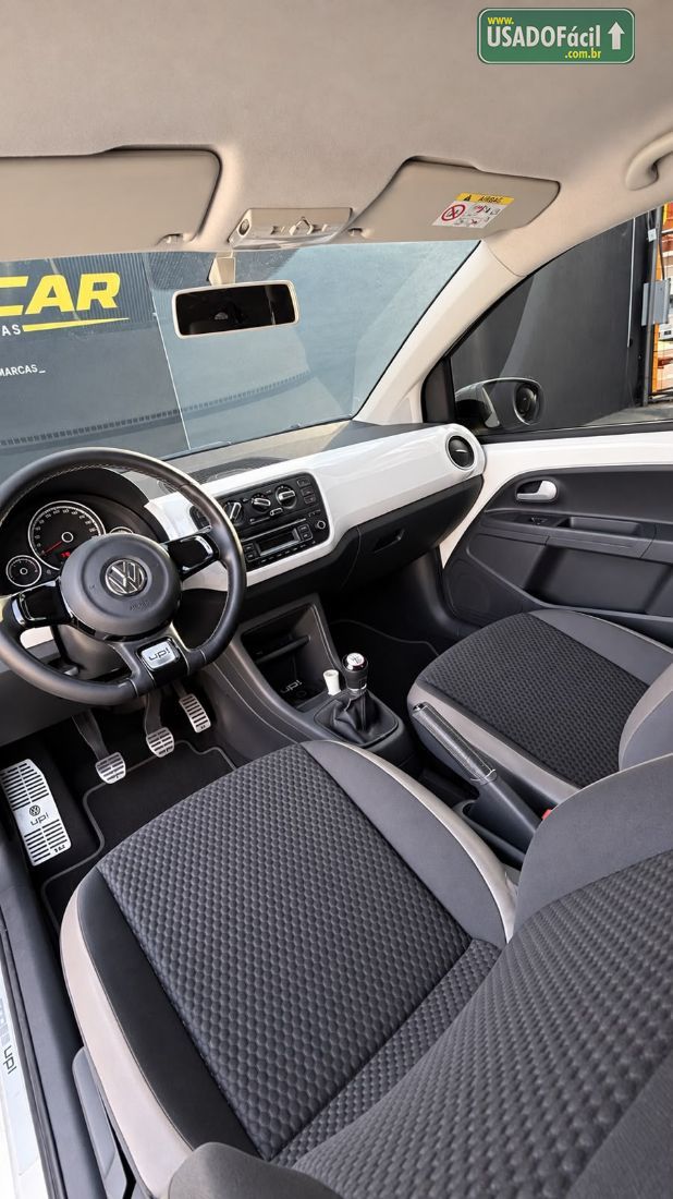 Volkswagen Up! Cross 1.0 TSI Total Flex 5P 2016/2016 — foto 4 de 6
