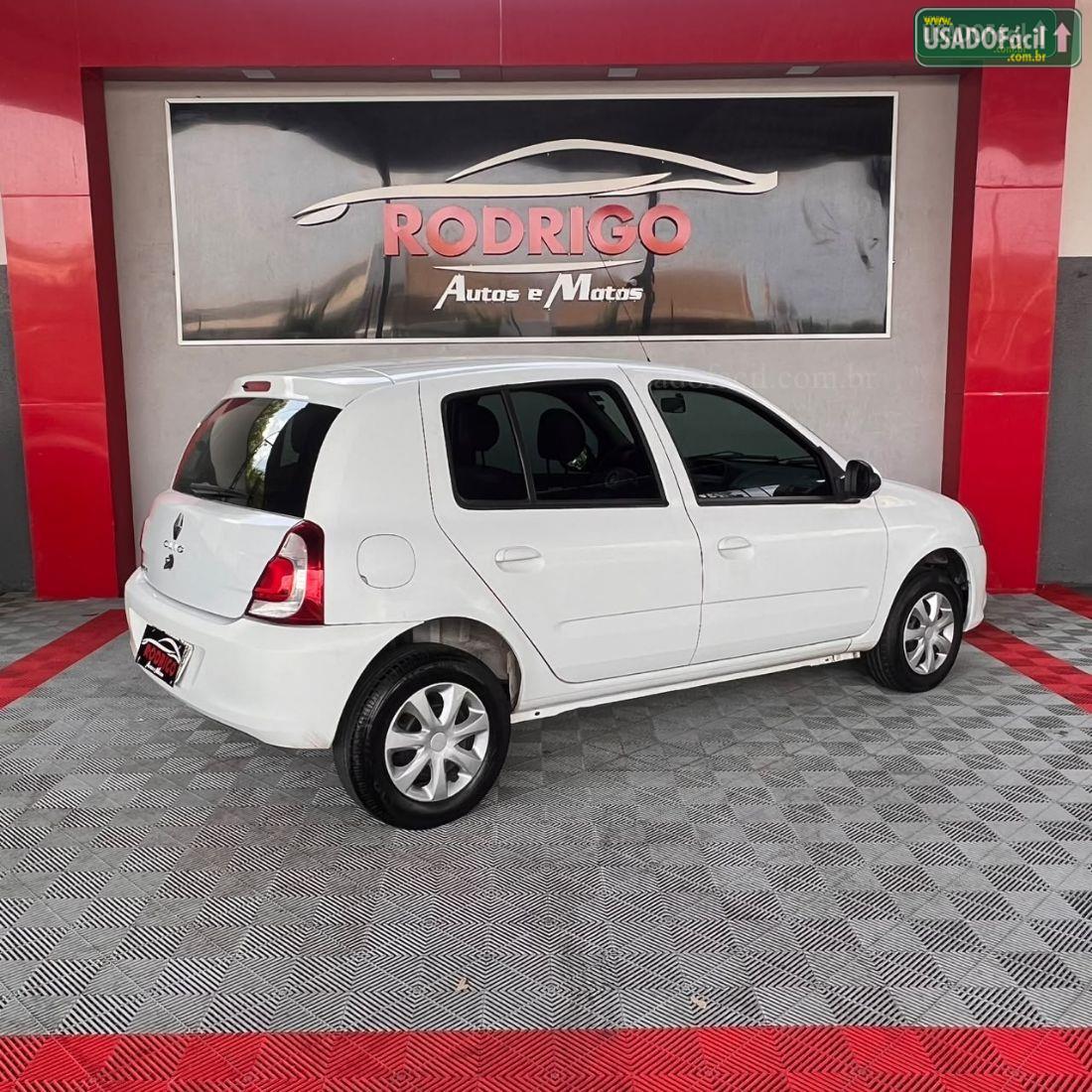 RENAULT Clio Expression 1.0 4P flex 2016/2016 — foto 4 de 11
