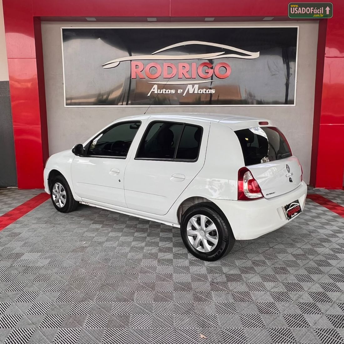 RENAULT Clio Expression 1.0 4P flex 2016/2016 — foto 6 de 11