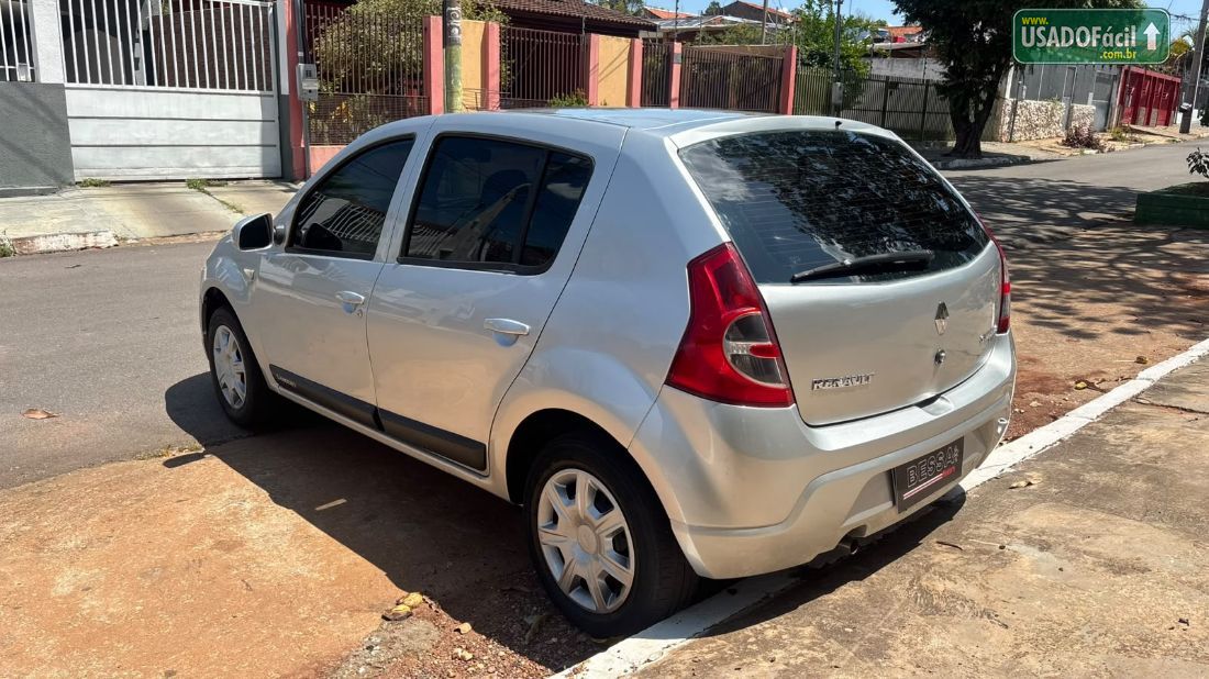 Renault Sandero Authentique 1.0 Hi-Flex 5P 2010/2010 — foto 3 de 9