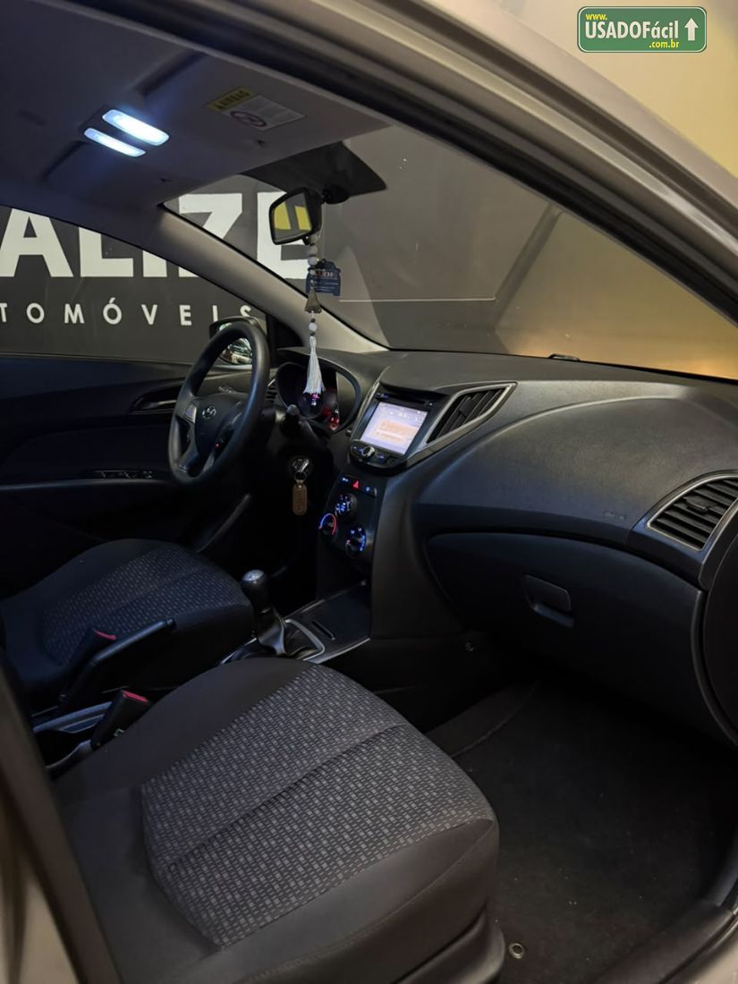 Hyundai HB20 Hatch Comfort 1.0 Flex 2017/2017 — foto 10 de 10