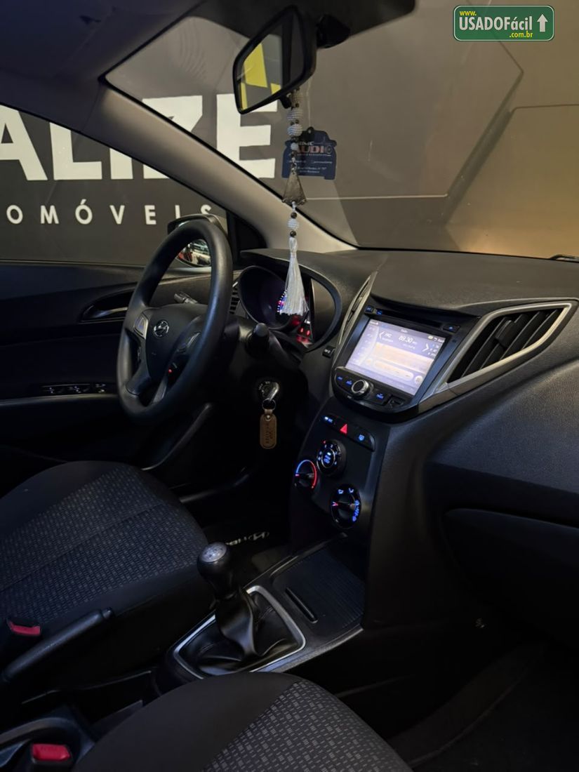 Hyundai HB20 Hatch Comfort 1.0 Flex 2017/2017 — foto 5 de 10
