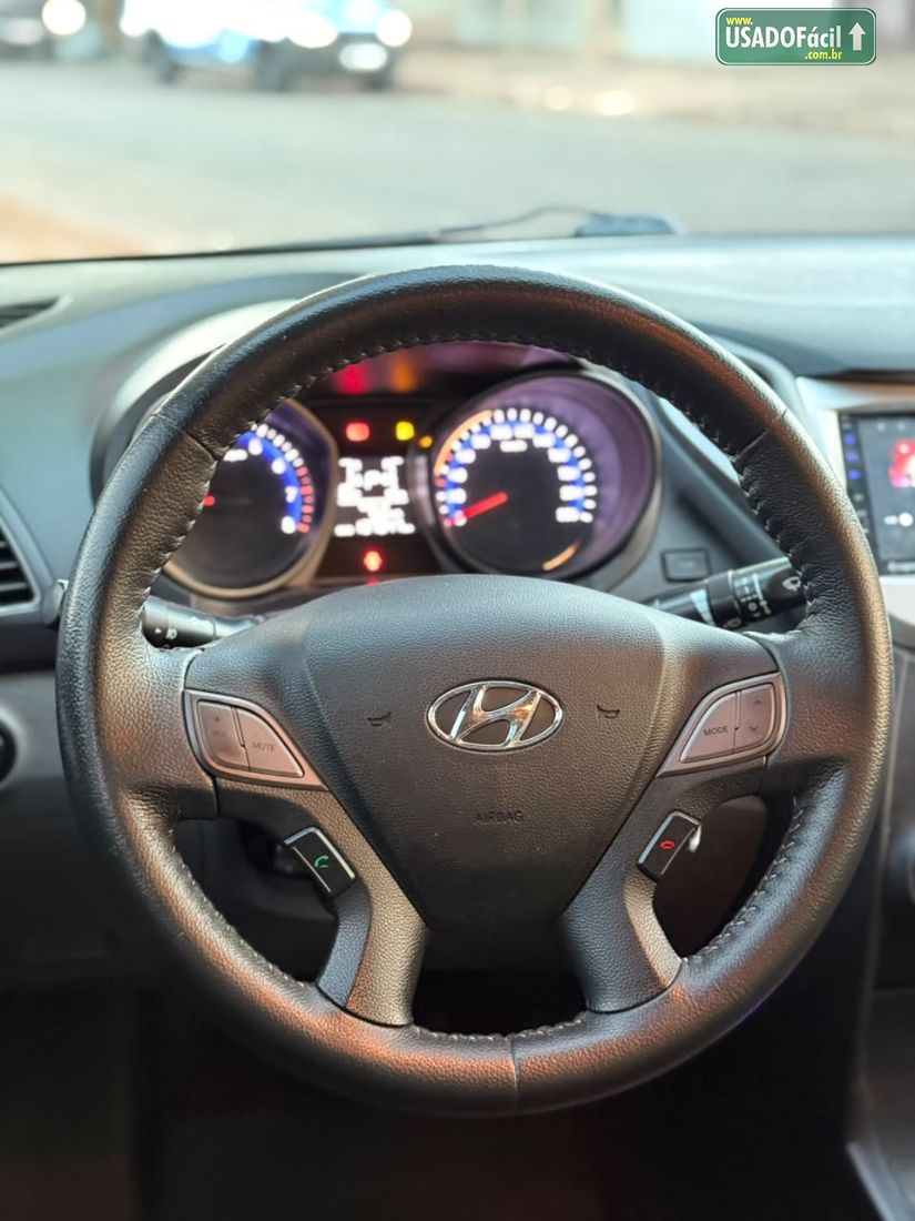 Hyundai HB20S Sedan Comfort Plus 1.6 Automático Flex 2016/2017 — foto 6 de 6