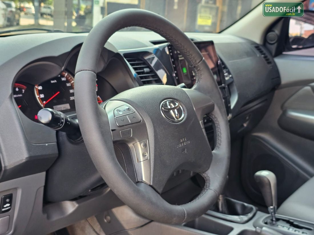 Toyota Hilux SRV CD 2.7 4x4 Automático Flex 2012/2012 — foto 9 de 14