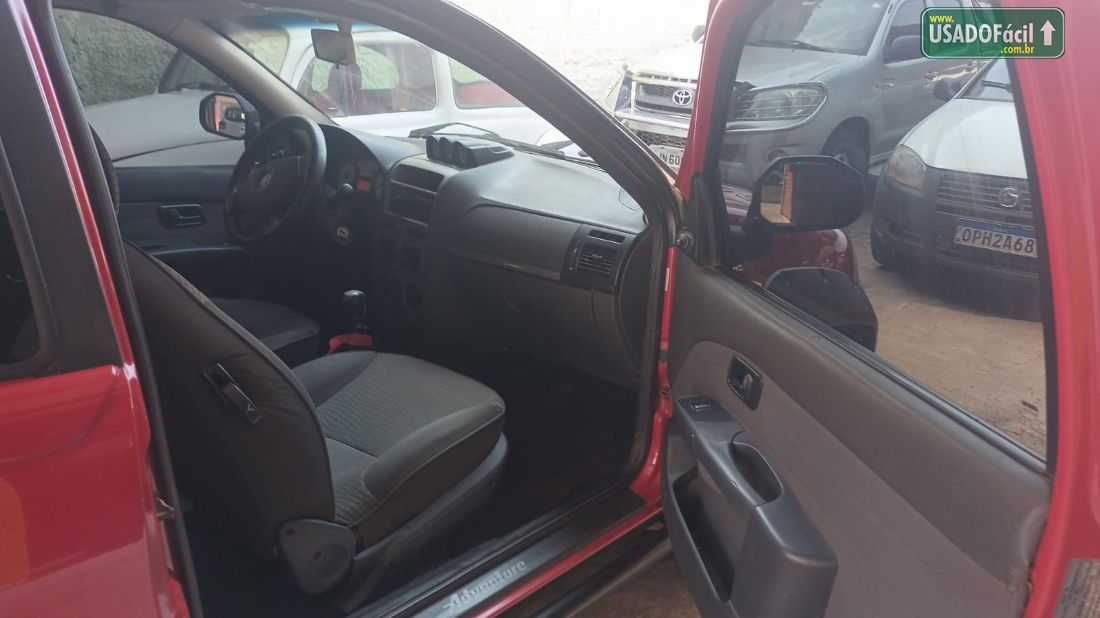 Fiat Strada Adventure CD 1.8 Flex 2010/2011 — foto 8 de 10