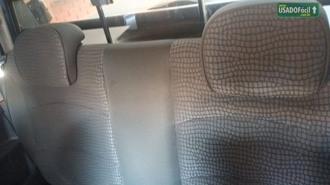 Fiat Strada Adventure CD 1.8 Flex 2010/2011 — foto 9 de 10