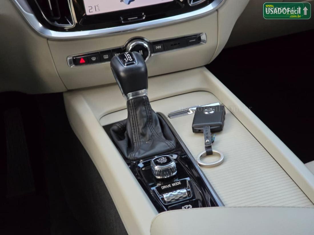 VOLVO Volvo V60 T-5 Momentum 2.0 245CV 5P 2020/2020 — foto 10 de 14