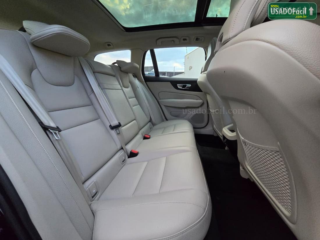 VOLVO Volvo V60 T-5 Momentum 2.0 245CV 5P 2020/2020 — foto 13 de 14