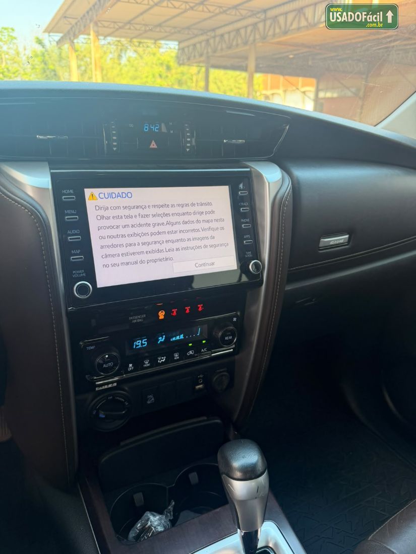 Toyota Hilux SW4 SRX 2.8 4x4 TDI Automático Diesel 2020/2020 — foto 12 de 13