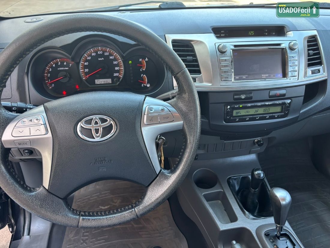 Toyota Hilux SRV CD 2.7 4x4 Automático Flex 2015/2015 — foto 7 de 10