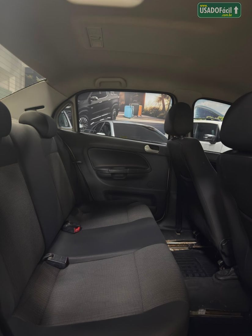 Volkswagen Voyage Comfortline 1.6 Total Flex 2013/2014 — foto 10 de 13