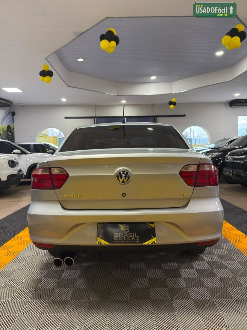 Volkswagen Voyage Comfortline 1.6 Total Flex 2013/2014 — foto 6 de 13