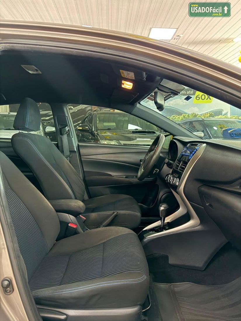 TOYOTA Yaris Hatch XL 1.3 Automático Flex 2019/2019 — foto 9 de 13