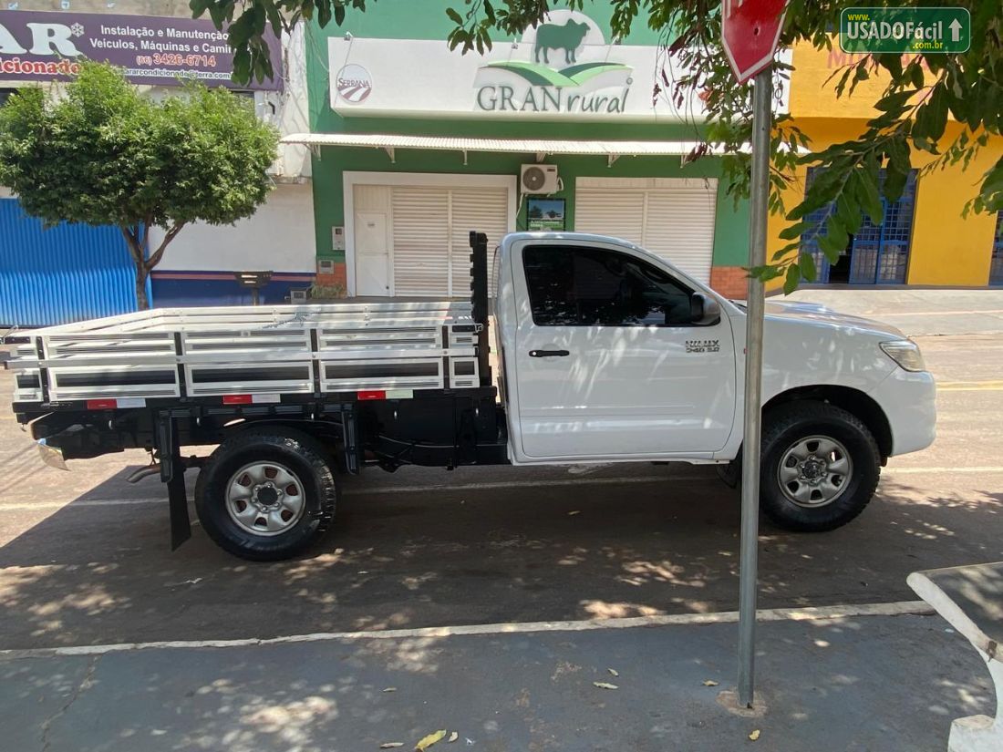 Toyota Hilux CS D4-D 3.0 4x4 TDI Mecânico Diesel 2015/2015 — foto 6 de 12
