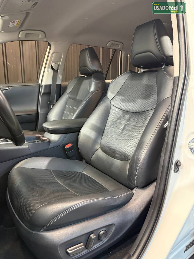 Toyota RAV4 2.5 S 4x4 Automático Híbrido 2019/2019 — foto 8 de 16