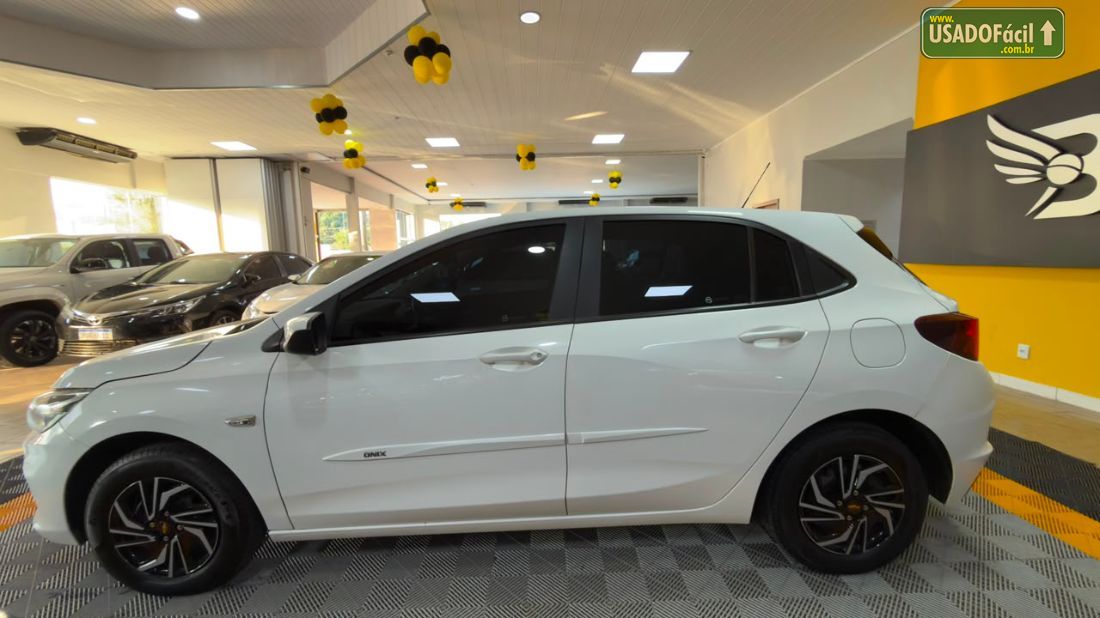 CHEVROLET/GM Onix Hatch 1.0 Mecânico Flex 2022/2022 — foto 4 de 13