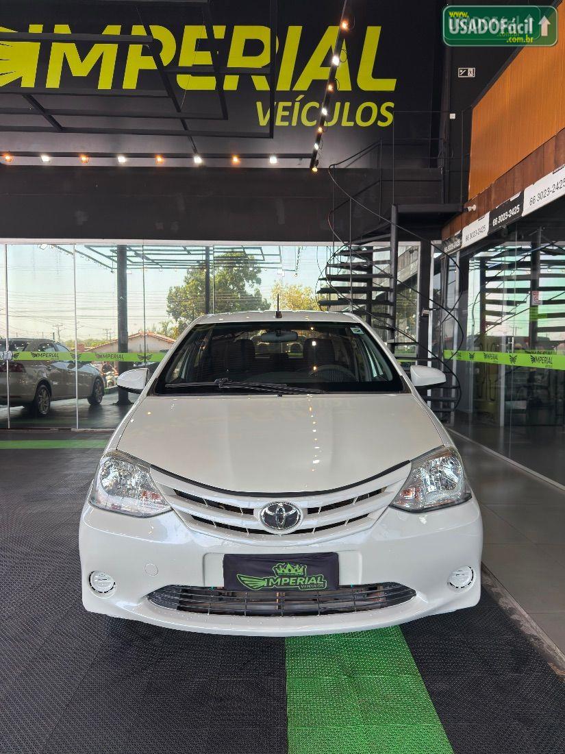 TOYOTA Etios Hatch X 1.3 Mecânico Flex 2016/2017 — foto 2 de 12