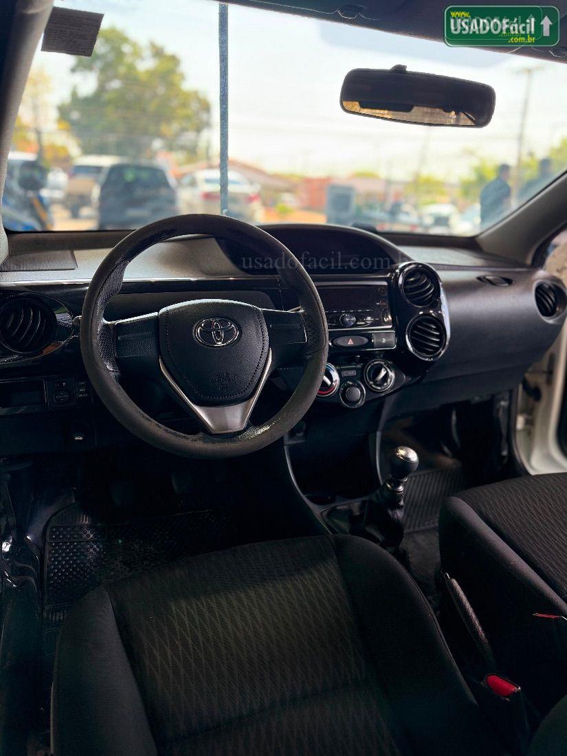 TOYOTA Etios Hatch X 1.3 Mecânico Flex 2016/2017 — foto 7 de 12