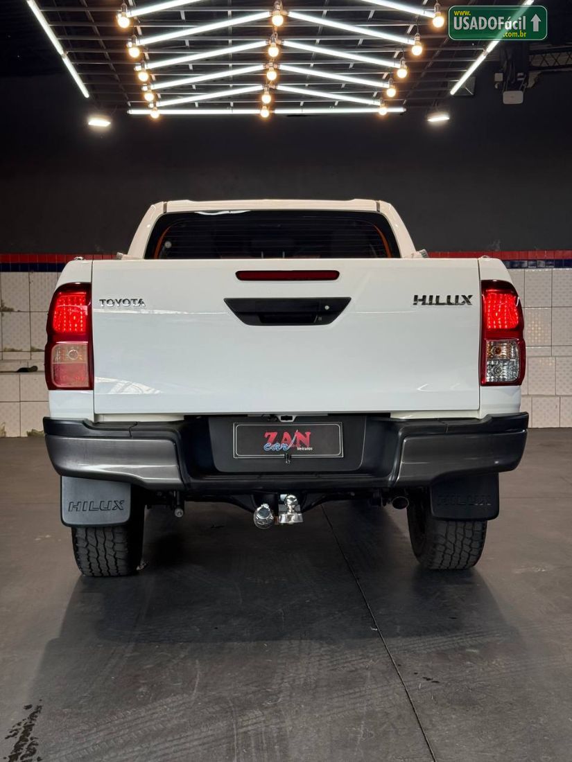 Toyota Hilux CD 2.8 4x4 Mecânico Diesel 2024/2024 — foto 12 de 15